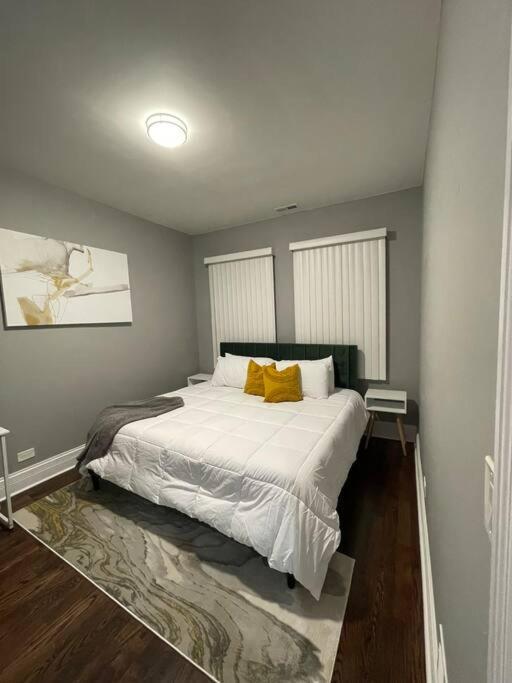 Upscale Apartment Westside Of Chicago Eksteriør bilde