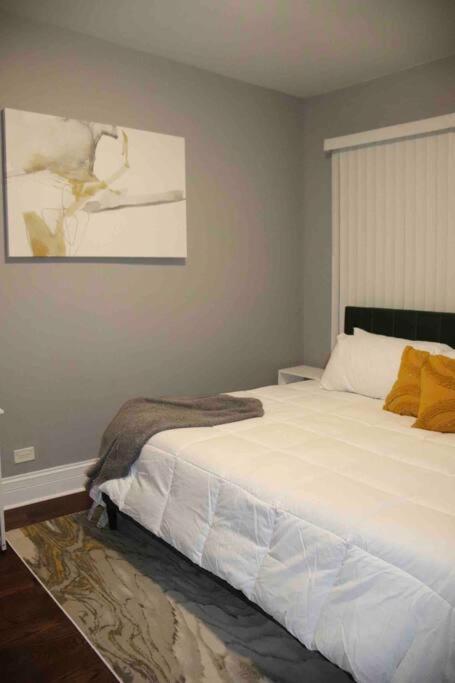 Upscale Apartment Westside Of Chicago Eksteriør bilde